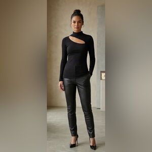 BiBi NWOT Front Cut Out Top